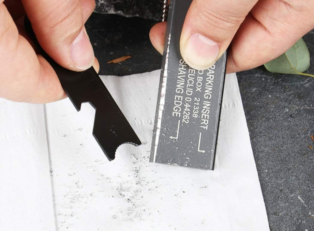 آتش‌ساز فلزی قابل حمل و ضدآب | روشن‌کردن آتش بدون نیاز به سوخت